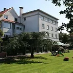 Parkhotel Szálloda