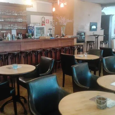 パークホテル ホテル 2*