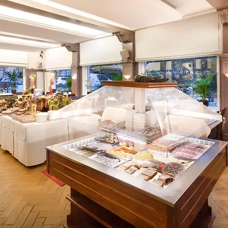 パークホテル 2*