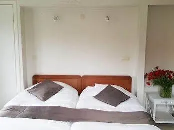 Отель Parkhotel