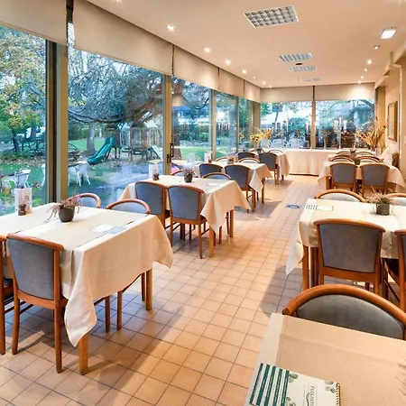 Parkhotel Otel De Panne